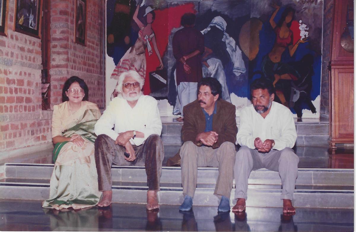 (From left) Premilla Baid, M.F. Husain, Yusuf Arakkal and Joseph at ‘Watercolours’ by Husain at Husain Sankalana in 1997. (From left) Premilla Baid, M.F. Husain, Yusuf Arakkal and Joseph at ‘Watercolours’ by Husain at Husain Sankalana in 1997.